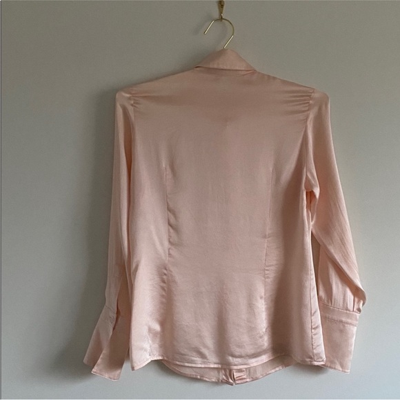 Escada 100% Silk Satin Blouse in Ballet Pink Oversized Cuff (Size 36 / Small) - Picture 9 of 11